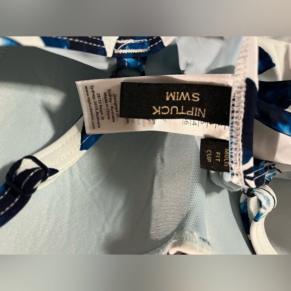 Floral One-Piece Swimsuit with Blue Tropical Print and Multi-Cup Support B52 - Picture 8 of 9